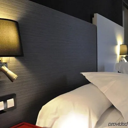 Ilunion Romareda Hotel 4*