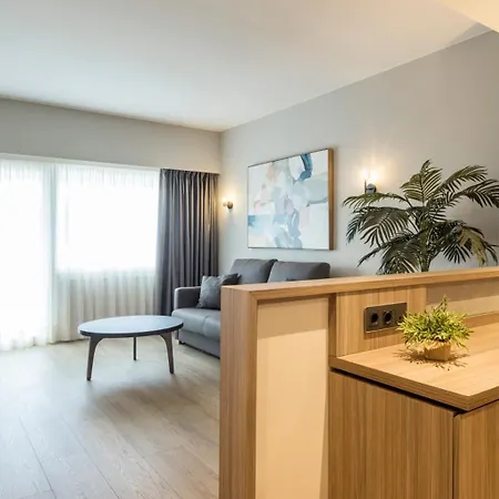 Ilunion Romareda Szálloda 4*