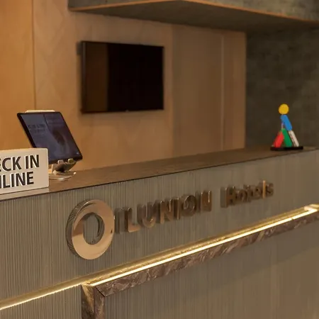 伊鲁尼翁罗曼瑞达酒店 4* 萨拉戈萨