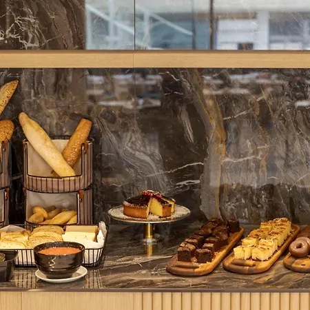 伊鲁尼翁罗曼瑞达酒店 酒店