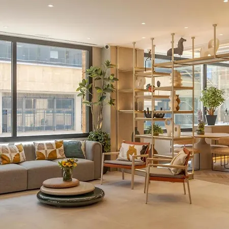 Otel Ilunion Romareda 4*