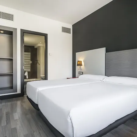 Ilunion Romareda Otel 4*