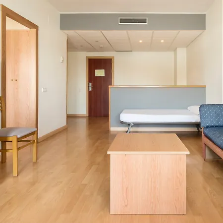 Ilunion Romareda Szálloda 4*