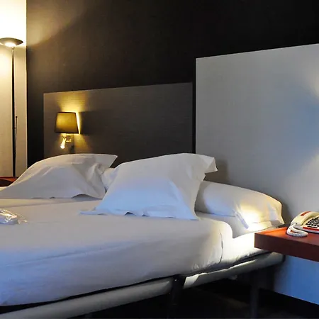 Hotel Ilunion Romareda Saragossa
