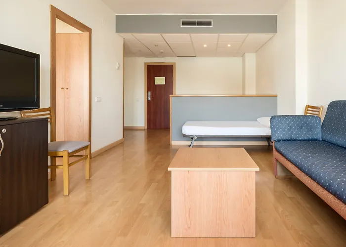 Ilunion Romareda Hotel 4*