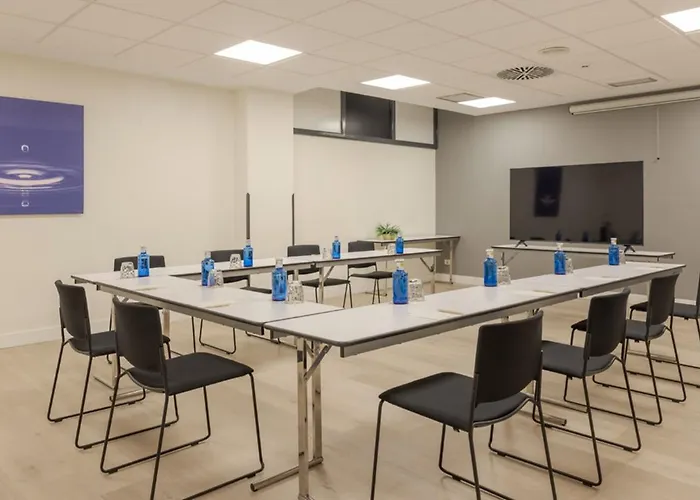 伊鲁尼翁罗曼瑞达酒店 4* 萨拉戈萨