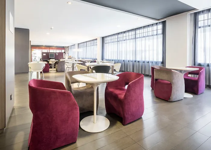 伊鲁尼翁罗曼瑞达酒店 酒店 萨拉戈萨